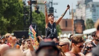 Brillantini, sudore e dj internazionali, ecco il popolo del Kappa FuturFestival