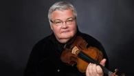 Tragedia in aereo, il celebre violinista russo Stadler muore d’infarto su un volo per Istanbul