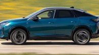 La coppia di Suv con doppio motore marchiata Peugeot