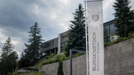 Al via in Svizzera i colloqui sull’Iran, Trump furioso per le critiche