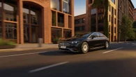 Mercedes-Benz EQS: l’ammiraglia elettrica si rinnova (e ora fa molta più strada)