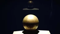 Al Museo Tesla di Belgrado, dedicato allo scienziato da cui prende il nome l’auto elettrica di Musk
