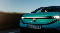 Nuova Nissan Leaf, cambia così la pioniera delle auto elettriche
