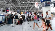 Niente più timbri sul passaporto: chi entra in Ue dovrà fornire dati biometrici. Ecco cosa sono