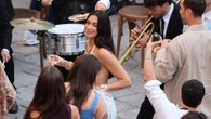 “Le nozze di Dua Lipa nel covo della mafia”, polemica per il titolo del Telegraph. Oggi la festa a Bagheria