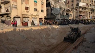 La Croce Rossa consegna un altro ostaggio di Hamas, resta alta la tensione sul cessate il fuoco