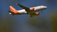 Volo EasyJet diretto a Londra deviato a Roma per un power bank nel bagaglio