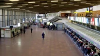 Ritardi e cancellazioni, l’Etna manda in tilt l'aeroporto di Catania