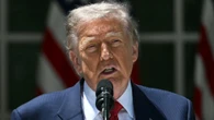 Iran, l’annuncio di Trump: “Negoziate le linee generali di un accordo, Hormuz sarà riaperto”
