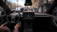 Tesla sbarca in Europa con la guida automatica completa: i Paesi Bassi aprono la strada