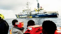 Sos Humanity, 10 anni di aiuti in mare: un ex migrante oggi mediatore e un soccorritore raccontano