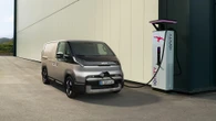 Kia PV5 Crew Van: ecco il "camaleonte elettrico" per il trasporto professionale (misto)