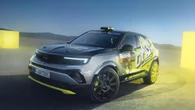 Opel torna a fare sul serio: una Mokka elettrica rally e un 18enne talentuoso alla guida