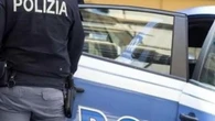 Napoli, spara a una persona con disabilità per vendicarsi di un like alla fidanzata: arrestato