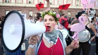La Rivoluzione dei Fenicotteri non si ferma, perché l’Albania protesta contro il resort di Kushner