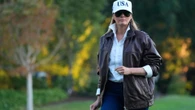 Epstein, casa editrice inglese cancella da un libro i “collegamenti” con Melania Trump