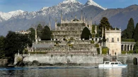 Gli ad sul grattacielo, la Fiom a scuola e il lago vista Borsa