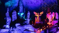 Il Presepe nelle grotte di Postumia coniuga i riti della Natività a una meraviglia geologica