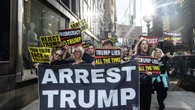 New York, la protesta del popolo anti-Trump: migliaia in strada contro il presidente