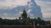 Ucraina, strage alla fiera militare di Bucha: almeno 10 morti. Kiev colpisce ancora Wildberries