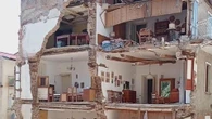 Crollo improvviso a Lamezia: così il palazzo resta in piedi senza una facciata