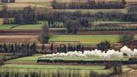 Su un “Centoporte” o trainati da una locomotiva a vapore per scoprire lentamente tradizioni, sapori e panorami del Friuli Venezia Giulia