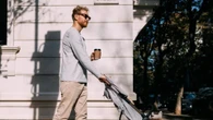 La Svezia e i Latte Dads: un modello di “nuovo maschile” per gli italiani
