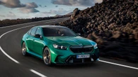 La Bmw M5 diventa plug-in hybrid e "ingrassa" di quasi 600 chili