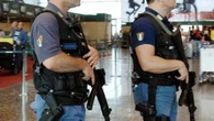 Malpensa, la polizia blocca un volo e arresta un 24enne ricercato in Francia per terrorismo