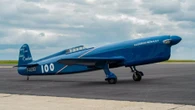 Renault celebra il legame con l’aviazione: il Caudron Rafale torna a volare a La Ferté-Alais