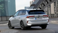 Opel Astra Sports Tourer Hybrid, la station wagon che consuma come una citycar
