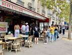 À Paris, 400 burgers vendus en 1h30 comme des petits pains : « On vient vivre l’expérience In-N-Out ! »