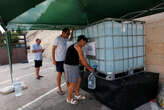 Touristes et locaux contraints de faire la queue pour de l’eau potable sur la Costa Blanca espagnole