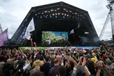 VIDÉO. « Oh mon Dieu, ce bébé, mais quelle légende ! » : Finlay, 2 mois, devenu coqueluche du festival de Glastonbury