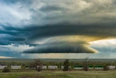 Une tornade aux États-Unis ravage un entrepôt où se trouvaient des employés