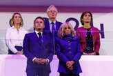 Cérémonie de clôture des Jeux paralympiques : Emmanuel Macron et Michel Barnier ensemble au Stade de France