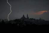 L’Île-de-France en proie à de violents orages, des vols pour Roissy et Orly déroutés