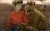 Benji Gregory, enfant star de la série « Alf », est mort à 46 ans