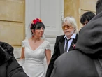 « Un vrai oui, un oui exubérant ! » : Renaud s’est marié avec Cerise à la mairie du XIVe à Paris