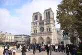 Notre-Dame de Paris : pourquoi la cathédrale sera illuminée en rouge ce mercredi soir