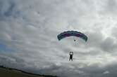 Une femme se tue lors d’un saut d’initiation au parachute en Belgique