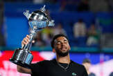 Tennis : la folle semaine d’Arthur Fils, vainqueur du plus beau titre de sa carrière à Tokyo