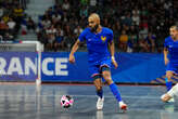 Coupe du monde de futsal : roulette et passe en pivot... le magnifique but des Bleus face au Paraguay