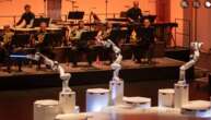 Un robot chef d’orchestre à trois bras fait ses débuts en Allemagne