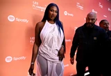Les Flammes 2024 : avec trois prix dont celui de l’artiste féminine de l’année, Aya Nakamura triomphe