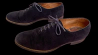 Les Blue Suede shoes d’Elvis Presley vendues plus de 140 000 euros aux enchères
