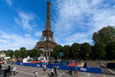 « Ça fait ambiance JO » : mais pourquoi une piste de padel a-t-elle vu le jour au pied de la tour Eiffel ?