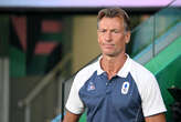 « Certaines joueuses me manquent, mais pas toutes » : Hervé Renard revient sur son échec à la tête des Bleues