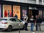 Paris : la boutique Chanel de l’avenue Montaigne cible d’un braquage à la voiture-bélier