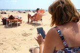 Chaleur, sable, eau... Voici comment protéger son smartphone des dangers de l’été